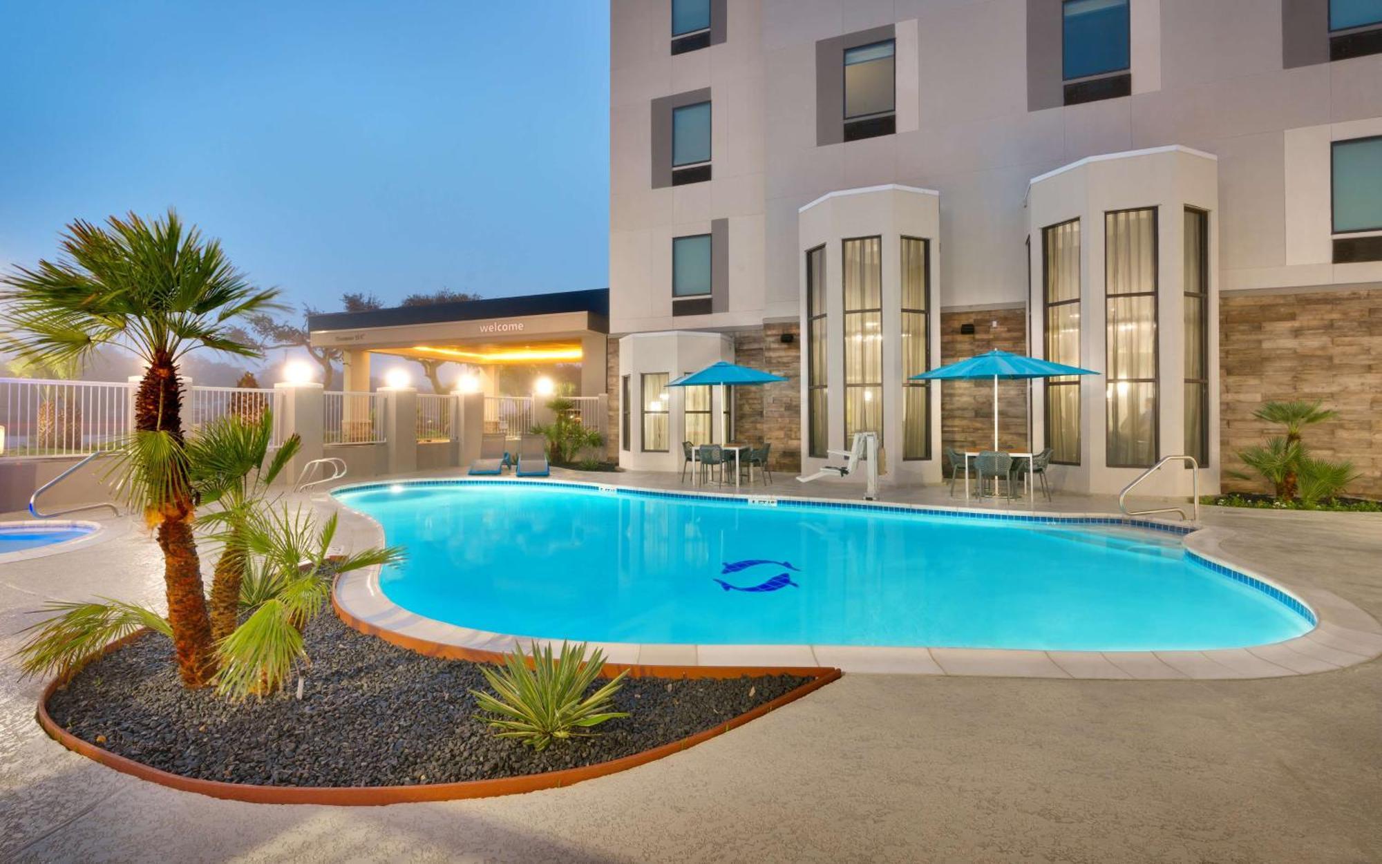 Hampton Inn & Suites Rockport-Fulton Exterior photo